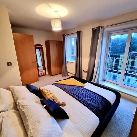Luxury 2-Bedroom Service Apartment With Balcony Manchester Dış mekan fotoğraf