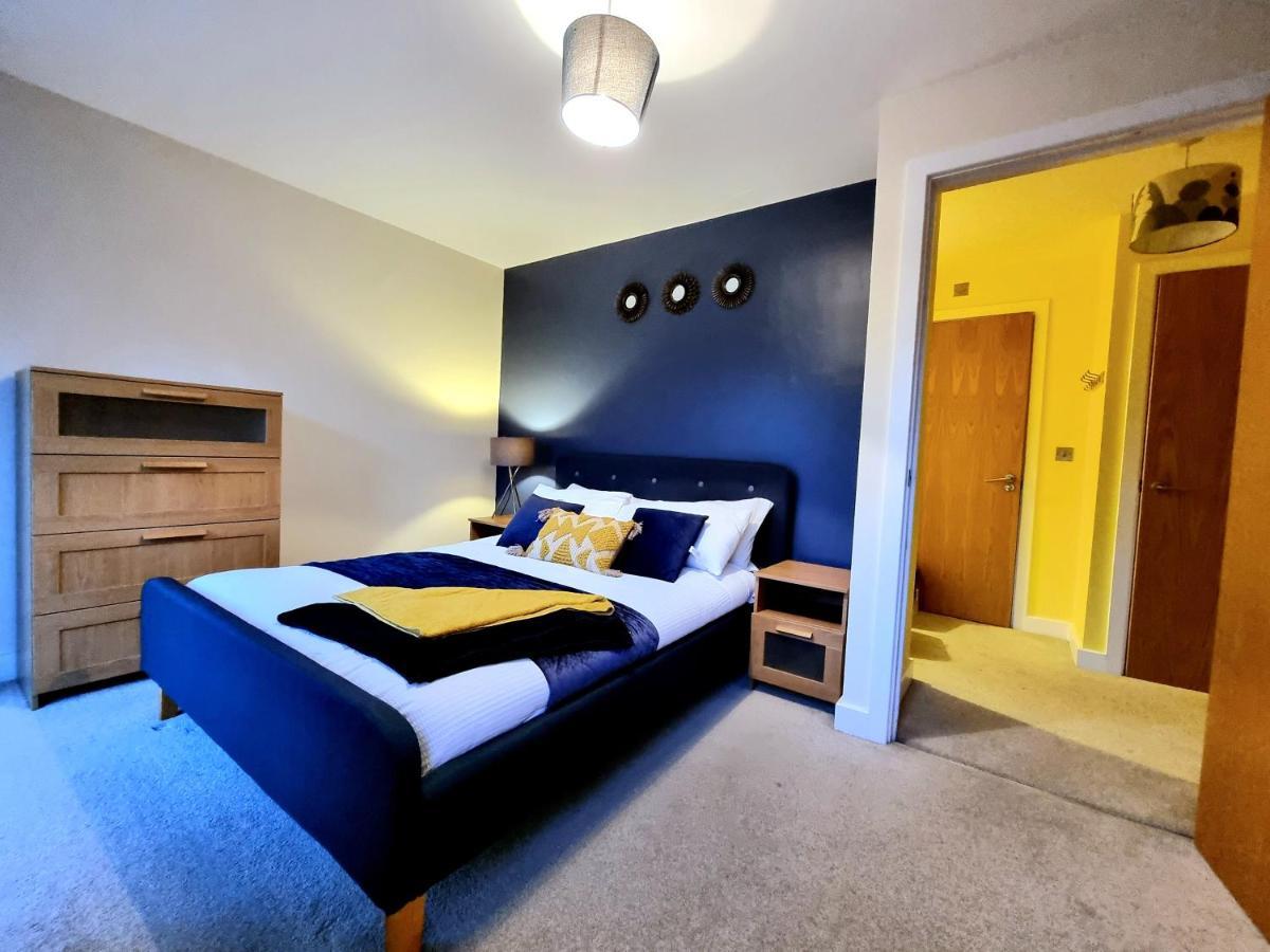 Luxury 2-Bedroom Service Apartment With Balcony Manchester Dış mekan fotoğraf